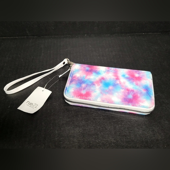 Rue 21 Wristlet #0007174 - Picture 2 of 8